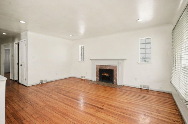 20290 Woodmont Street, Harper Woods City, MI 48225