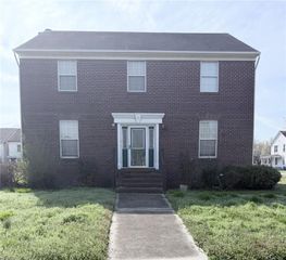 1 Columbia CT, Portsmouth, VA 23704
