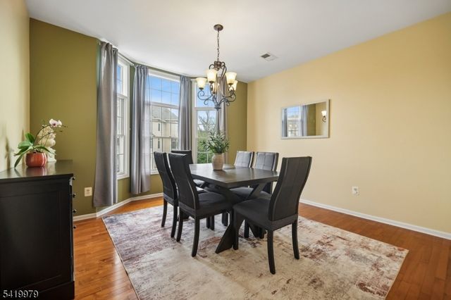 614 Turlington Ct, Livingston Twp., NJ 07039