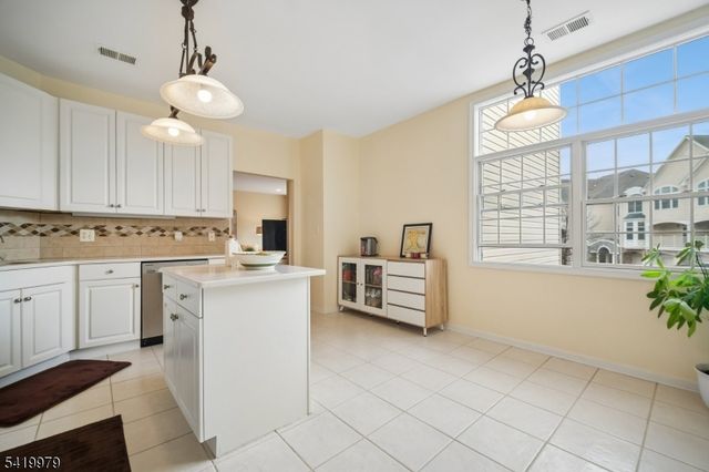 614 Turlington Ct, Livingston Twp., NJ 07039