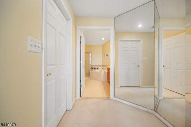 614 Turlington Ct, Livingston Twp., NJ 07039