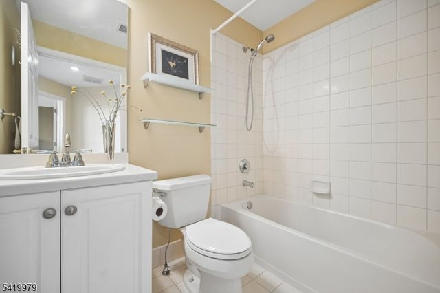614 Turlington Ct, Livingston Twp., NJ 07039