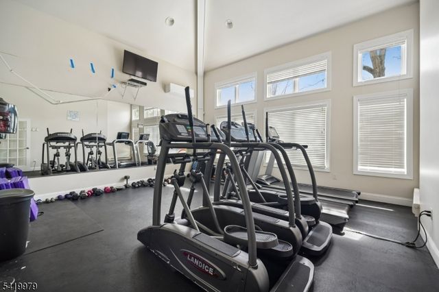 614 Turlington Ct, Livingston Twp., NJ 07039