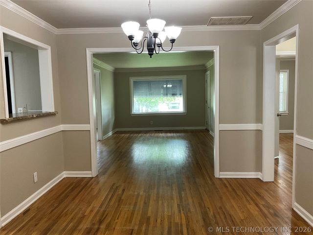 1644 S Knoxville Avenue, Tulsa, OK 74112