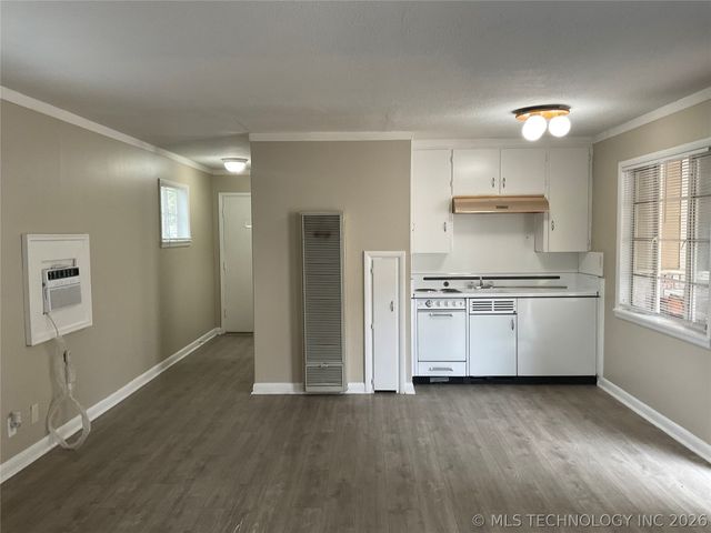 1644 S Knoxville Avenue, Tulsa, OK 74112