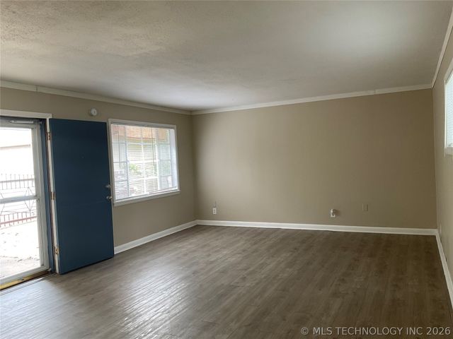 1644 S Knoxville Avenue, Tulsa, OK 74112