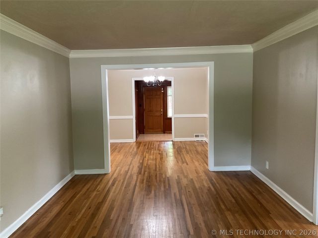 1644 S Knoxville Avenue, Tulsa, OK 74112