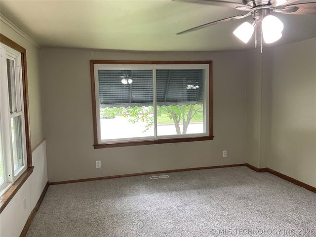 1644 S Knoxville Avenue, Tulsa, OK 74112