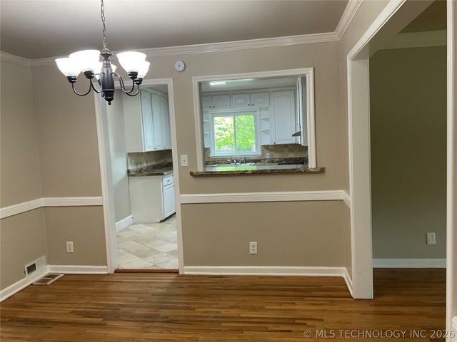 1644 S Knoxville Avenue, Tulsa, OK 74112