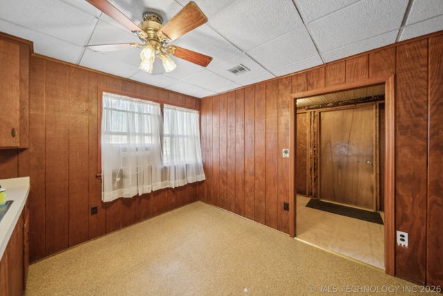 1121 W 9th Street, Okmulgee, OK 74447