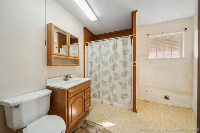 1121 W 9th Street, Okmulgee, OK 74447