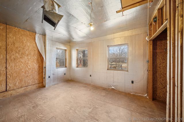 1121 W 9th Street, Okmulgee, OK 74447