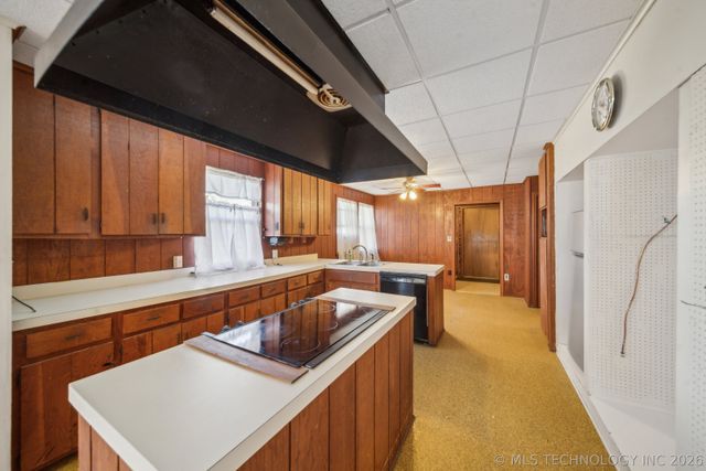 1121 W 9th Street, Okmulgee, OK 74447
