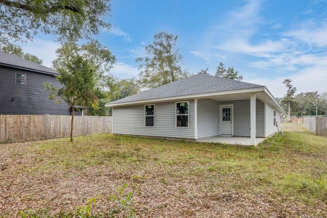 749 Amos Street, Crestview, FL 32539