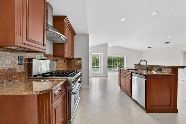 8224 SW 178th Terrace, Palmetto Bay, FL 33157