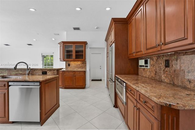 8224 SW 178th Terrace, Palmetto Bay, FL 33157