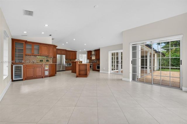 8224 SW 178th Terrace, Palmetto Bay, FL 33157