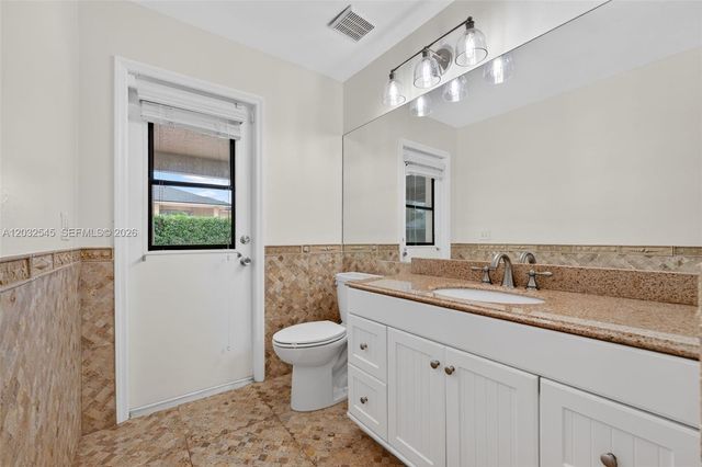 8224 SW 178th Terrace, Palmetto Bay, FL 33157