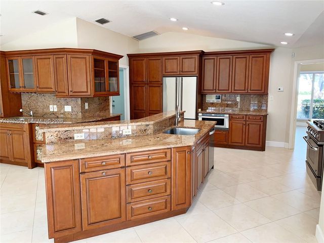 8224 SW 178th Terrace, Palmetto Bay, FL 33157
