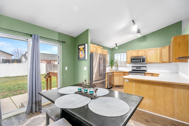 2325 N Mackenzie Dr, Post Falls, ID 83854