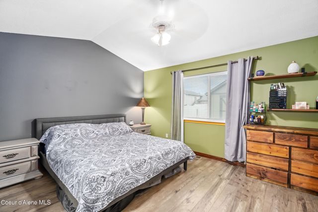 2325 N Mackenzie Dr, Post Falls, ID 83854