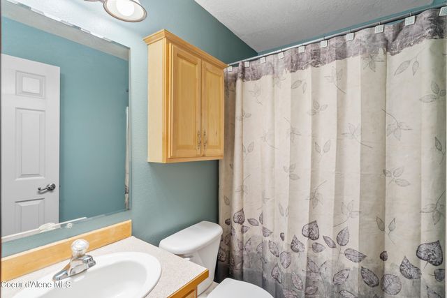 2325 N Mackenzie Dr, Post Falls, ID 83854