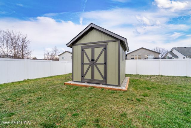 2325 N Mackenzie Dr, Post Falls, ID 83854