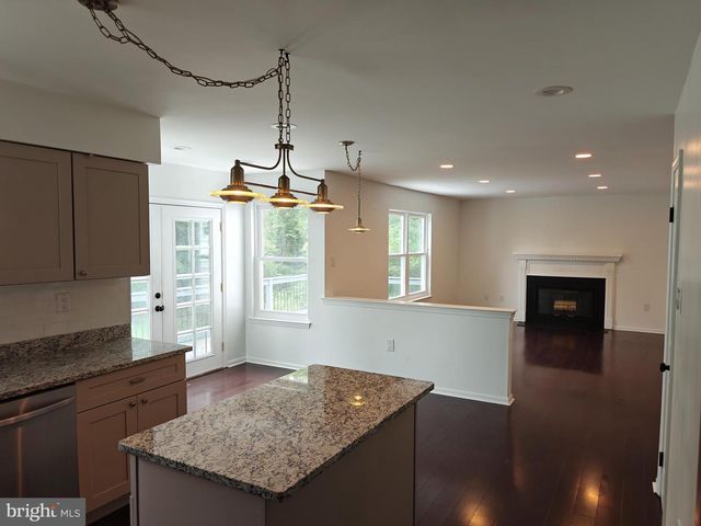 124 HORSESHOE LN, North Wales, PA 19454