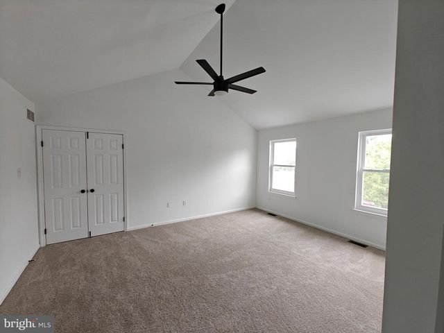 124 HORSESHOE LN, North Wales, PA 19454