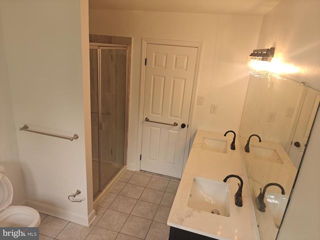 124 HORSESHOE LN, North Wales, PA 19454