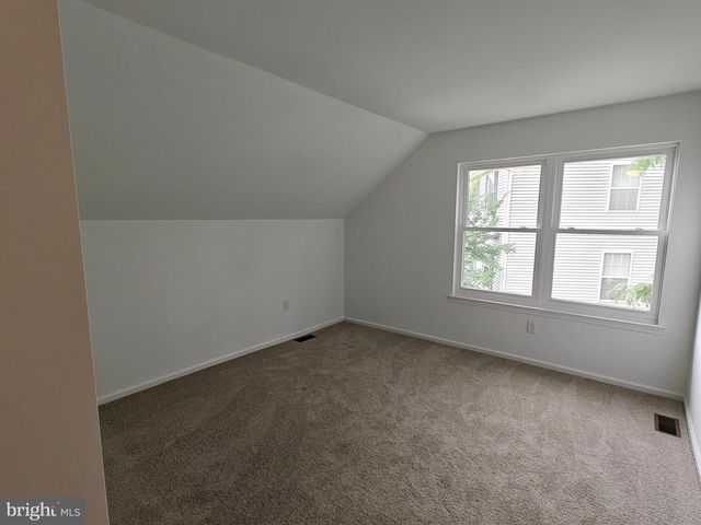 124 HORSESHOE LN, North Wales, PA 19454