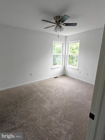 124 HORSESHOE LN, North Wales, PA 19454
