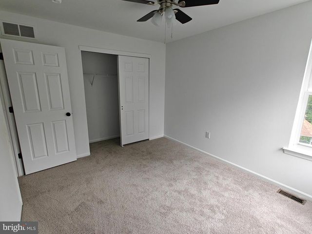 124 HORSESHOE LN, North Wales, PA 19454