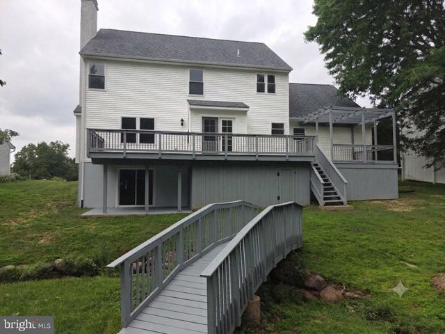124 HORSESHOE LN, North Wales, PA 19454