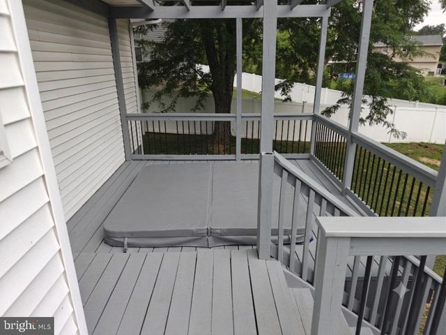 124 HORSESHOE LN, North Wales, PA 19454