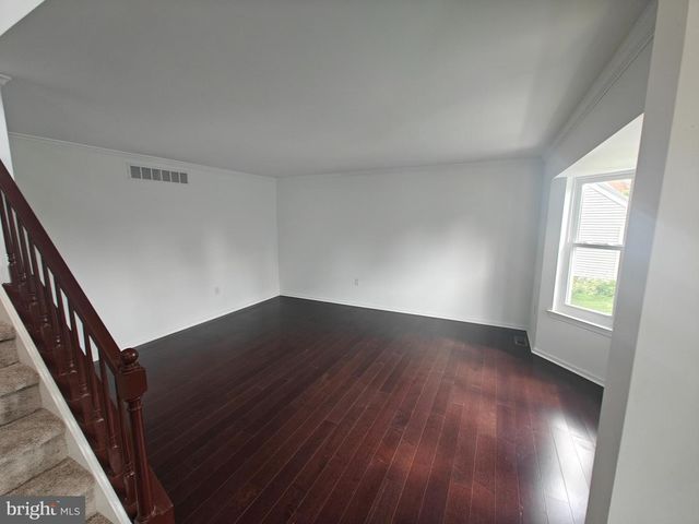 124 HORSESHOE LN, North Wales, PA 19454