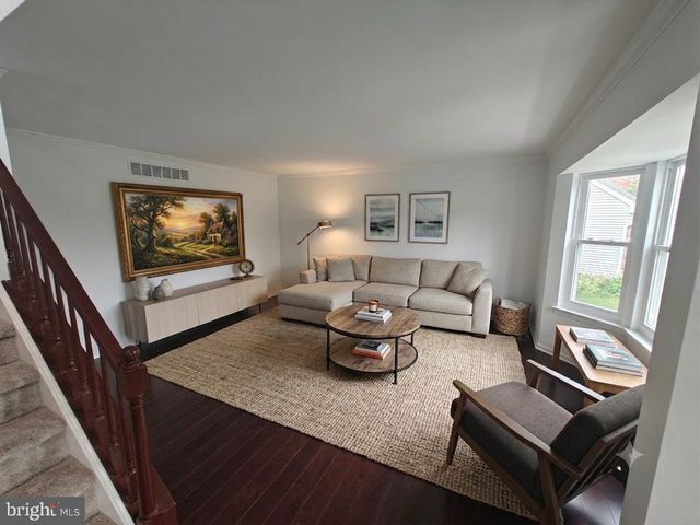 124 HORSESHOE LN, North Wales, PA 19454