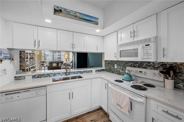 19870 Breckenridge DR 205, Estero, FL 33928