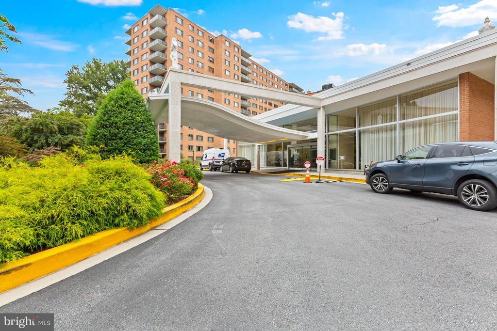 4201 CATHEDRAL AVE NW #801W, Washington, DC 20016