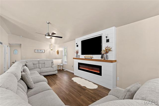166 Grand View Drive, Dittmer, MO 63023