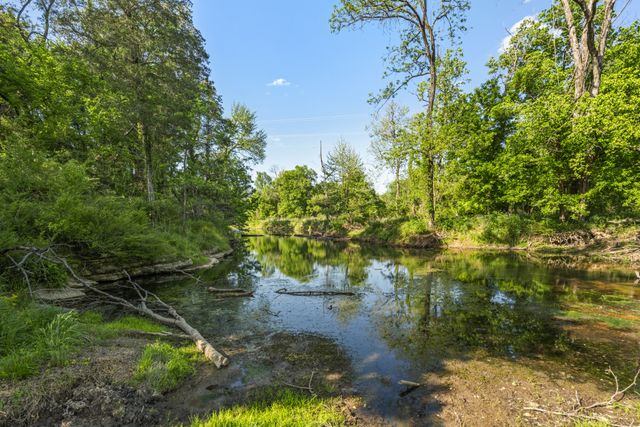 1265 Sams Creek Rd, Ashland City, TN 37015