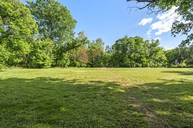 1265 Sams Creek Rd, Ashland City, TN 37015