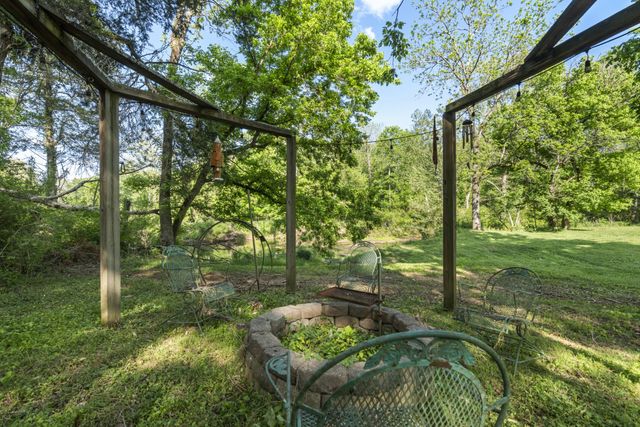 1265 Sams Creek Rd, Ashland City, TN 37015
