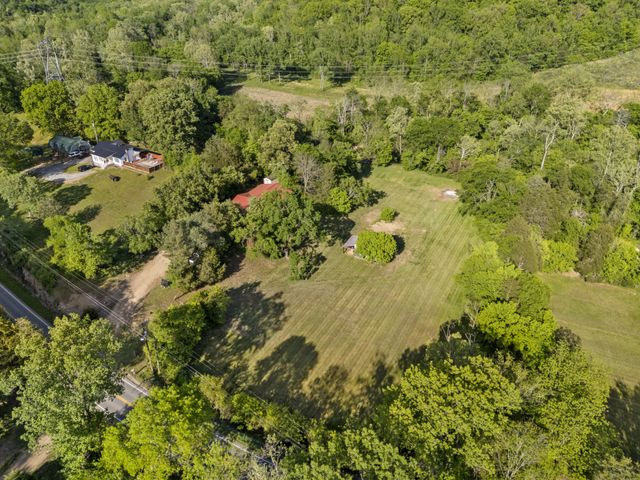 1265 Sams Creek Rd, Ashland City, TN 37015