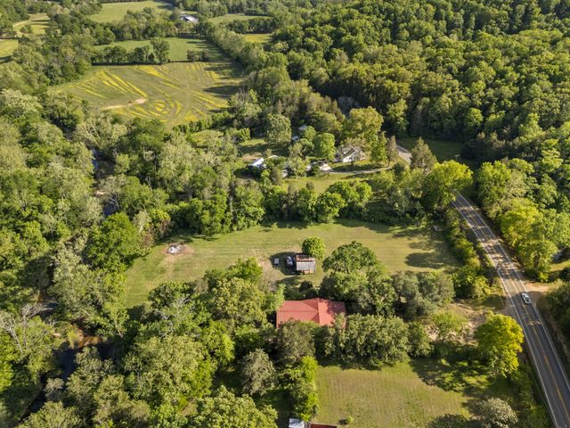 1265 Sams Creek Rd, Ashland City, TN 37015