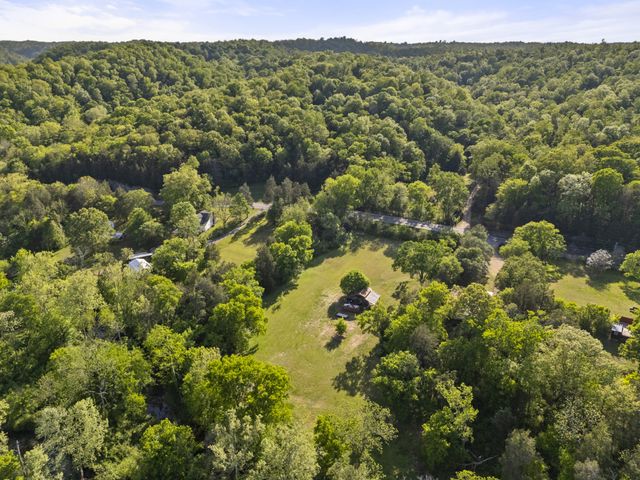 1265 Sams Creek Rd, Ashland City, TN 37015