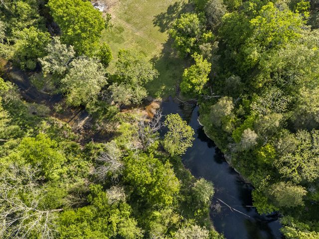 1265 Sams Creek Rd, Ashland City, TN 37015