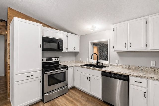 1265 Sams Creek Rd, Ashland City, TN 37015