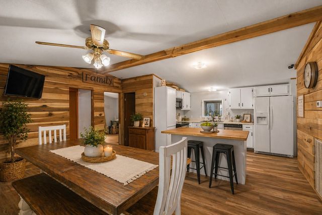 1265 Sams Creek Rd, Ashland City, TN 37015