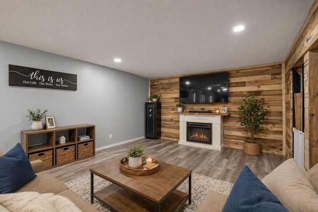 1265 Sams Creek Rd, Ashland City, TN 37015